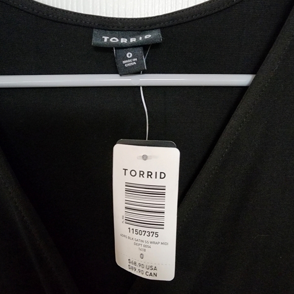 TORRID NWT Splid Black Faux Wrap Maxi Dress Size 0 - Picture 2 of 6